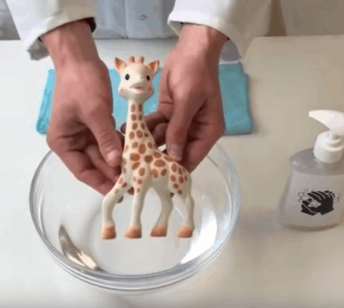 Pulire Sophie la girafe